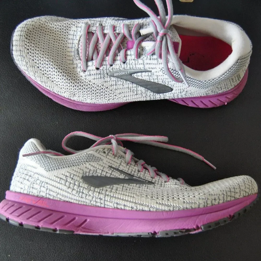 Brooks Revel 3 Pink and Gray Running Shoe Size 10